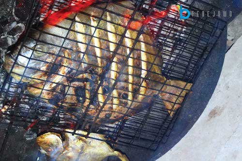 pramuka bakar ikan