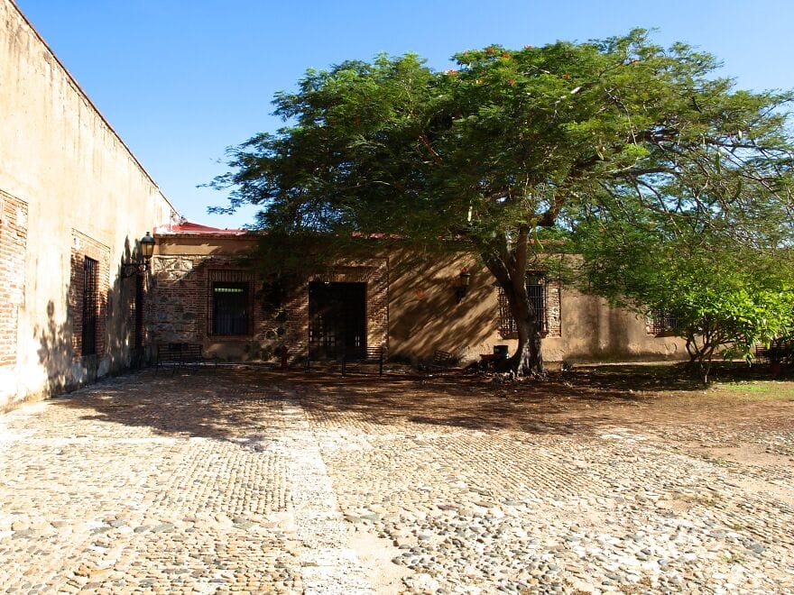 halaman di fortaleza ozama