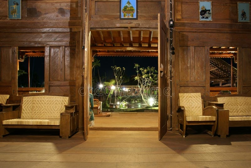 desain arsitektur rumah klasik