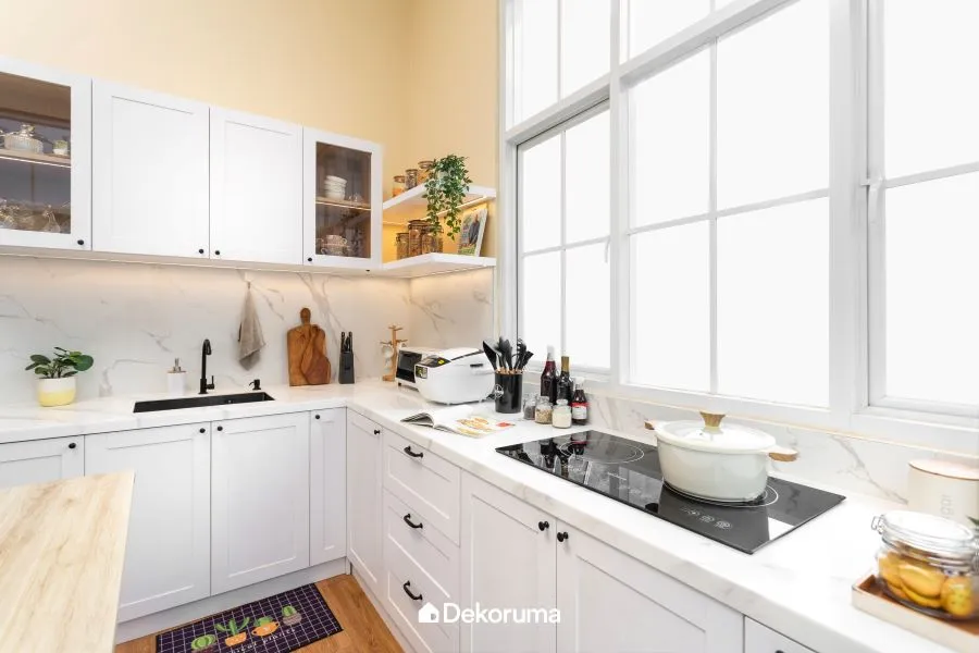 kitchen set kayu sederhana serba putih