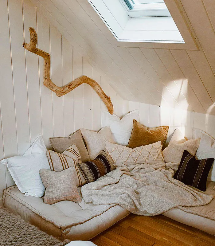 19 DIY Window Seat Idea For Bedroom