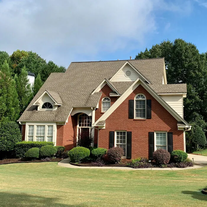 4 Shaped Hedges And Trimmed Bushes