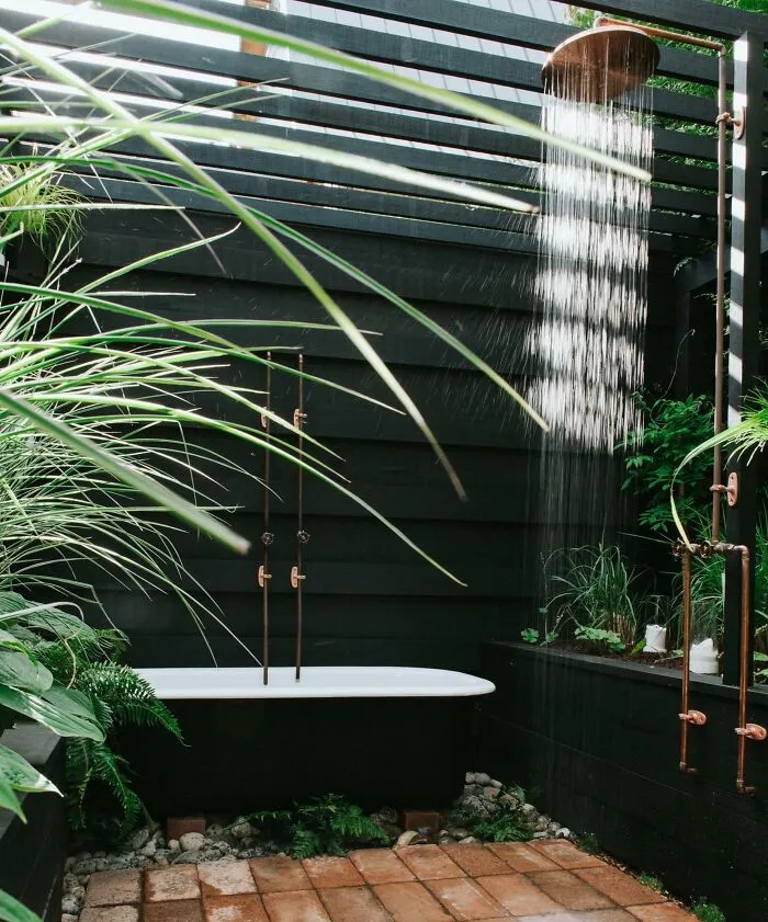 18 Shower Nook For The Backyard