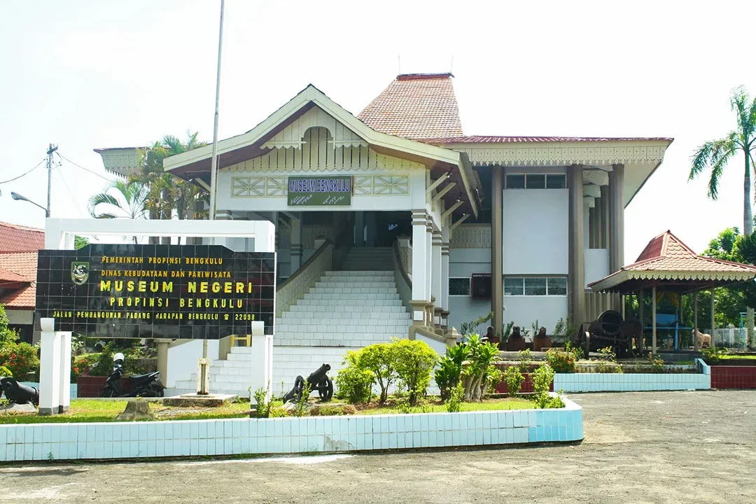 04 Museum Negeri Bengkulu