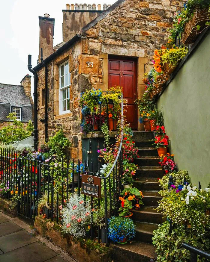 1 This Small Stone House In Edinburgh Scotland