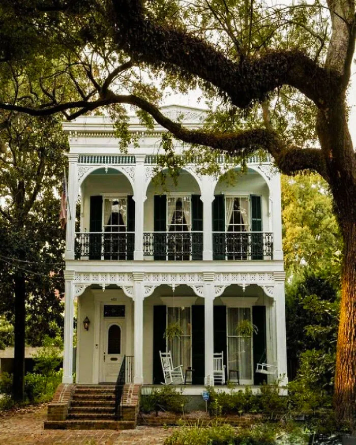 8 Houses Are Better When They Are Surrounded By Trees