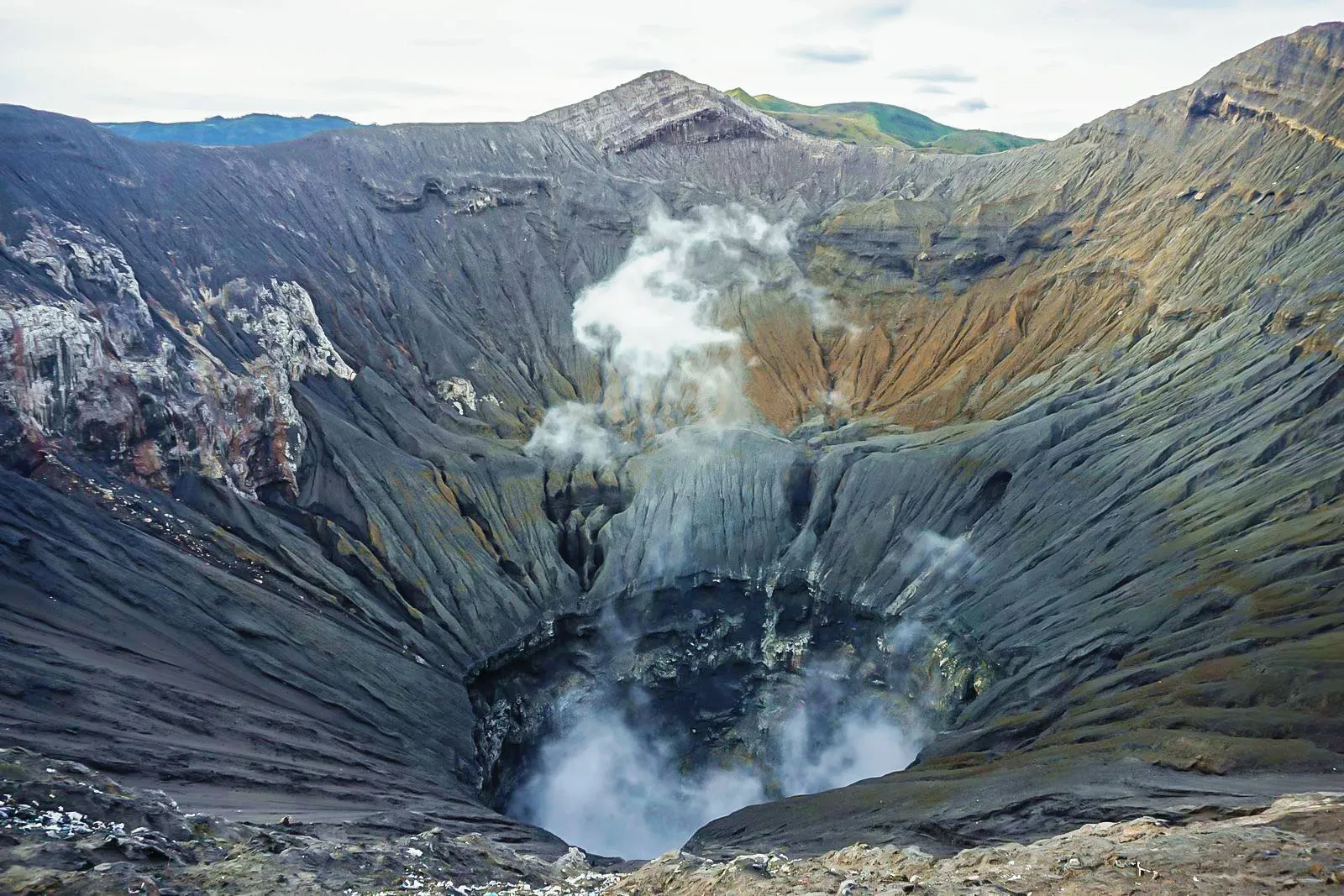 08 kawah bromo volcano