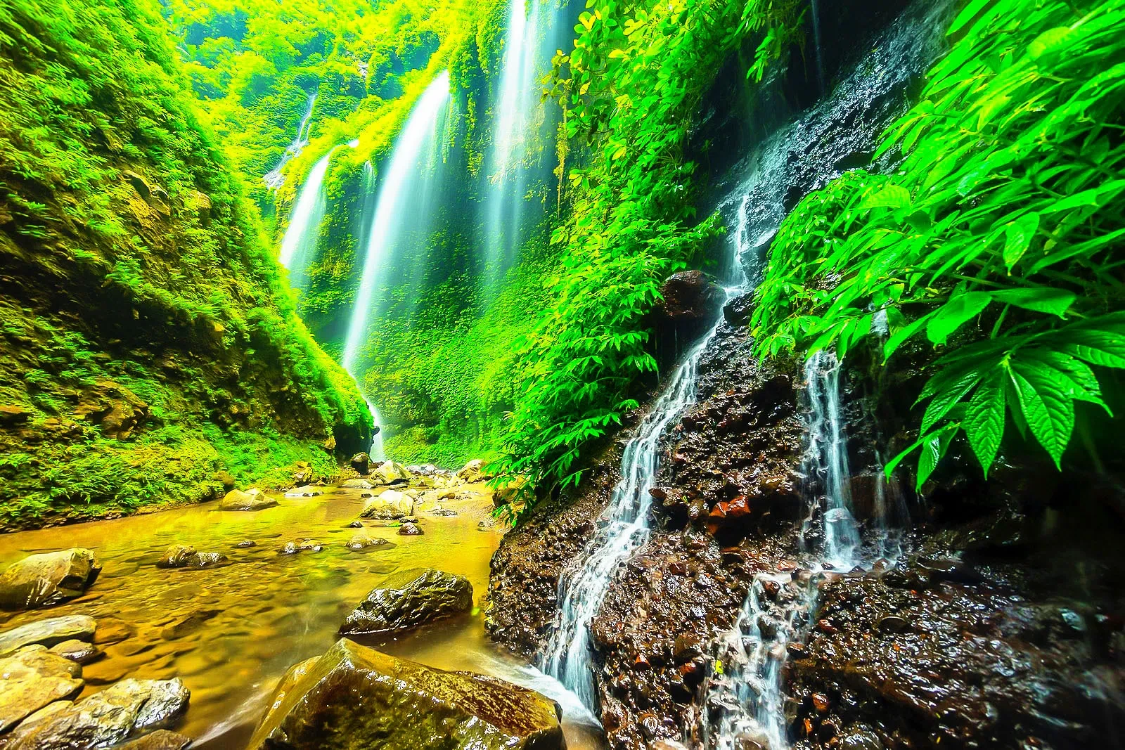 12 air terjun madakaripura