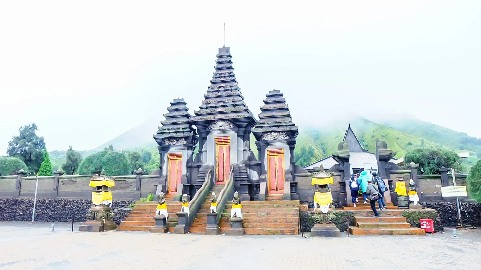 13 Pura Luhur Poten