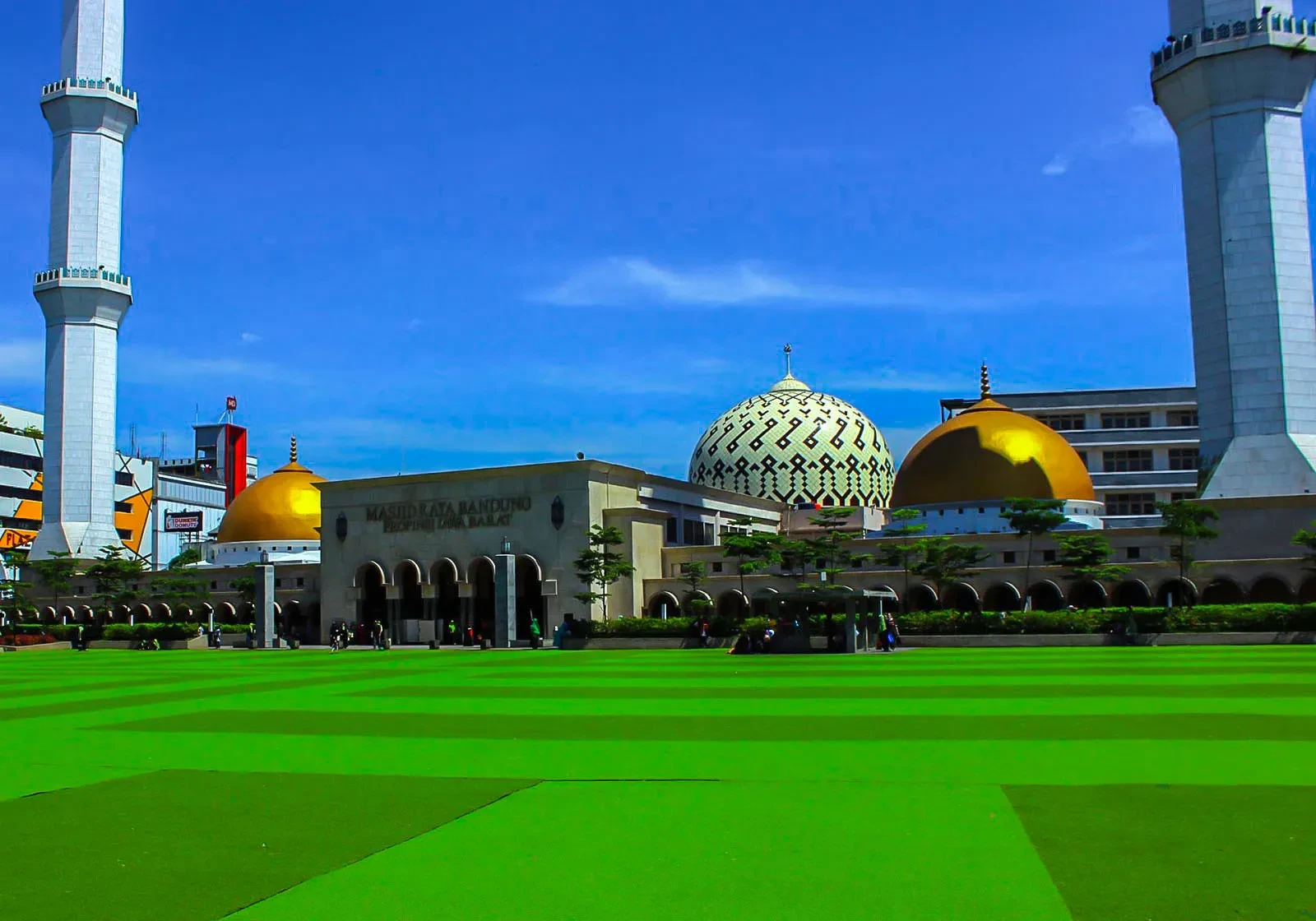 05 Baru Masjid Raya Bandung
