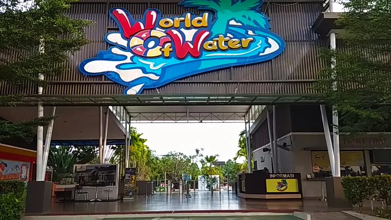 09 World of Water