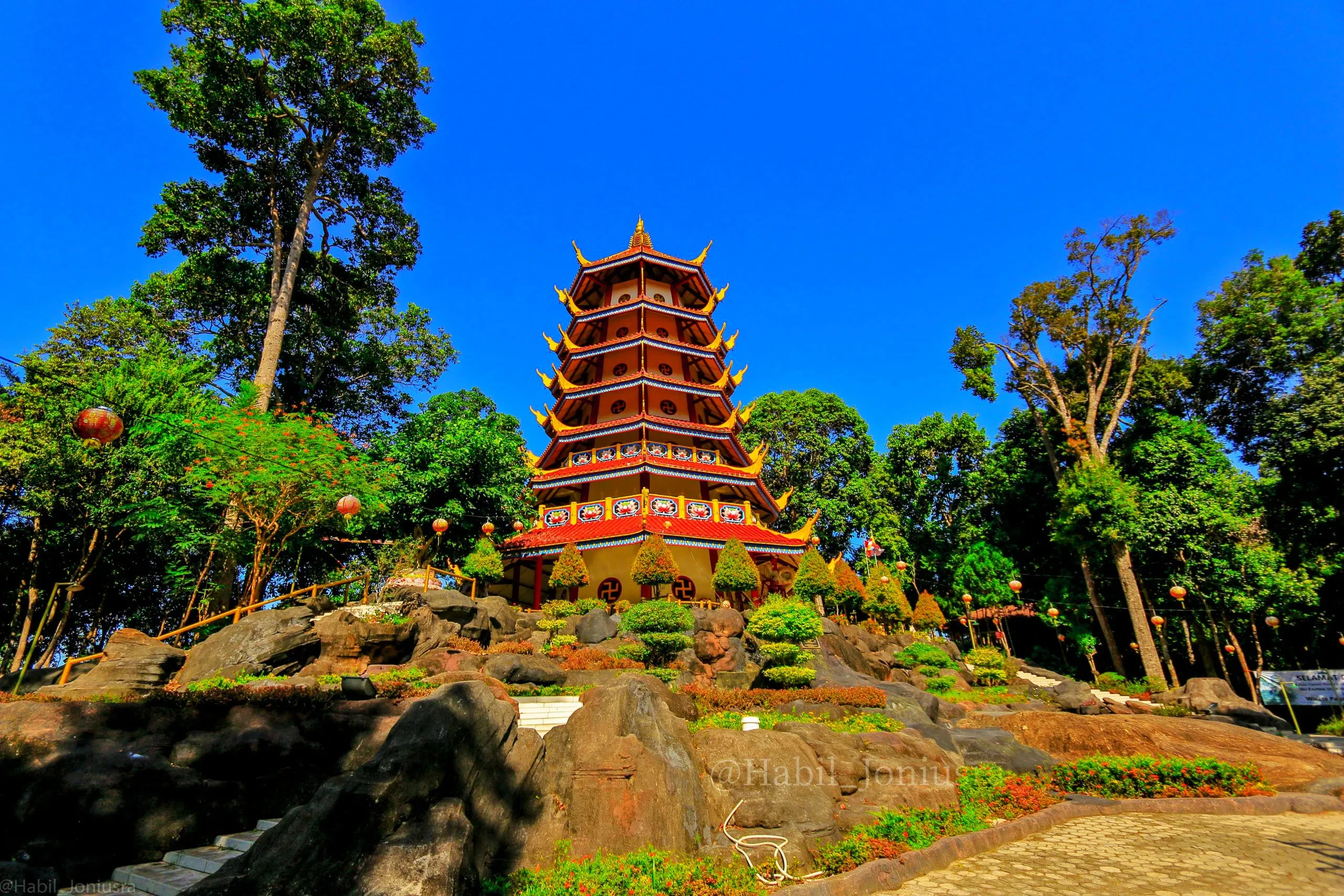 05 Pagoda Nusantara