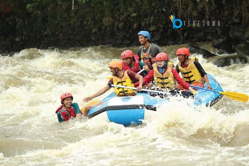 rafting tasik