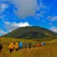 Ilustrasi Hiking di Pegunungan