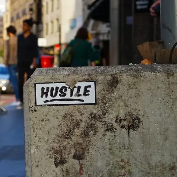 Ilustrasi Hustle Culture